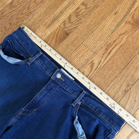 Levi's Women's Jeans Size 18 Classic Bootcut Stretch Dark Wash - Picture 6 of 10